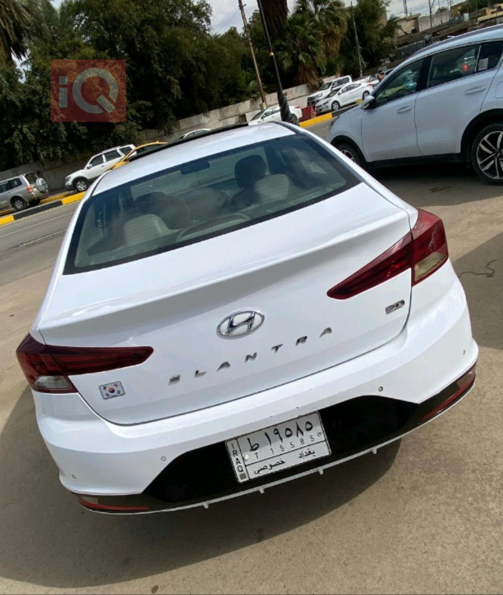 هیوندای ئەلەنترا
